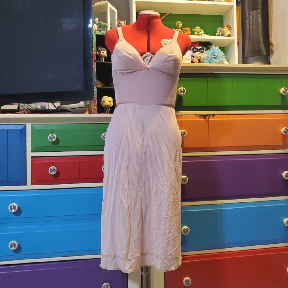 Vintage Olga 1980s full slip tan size 36C